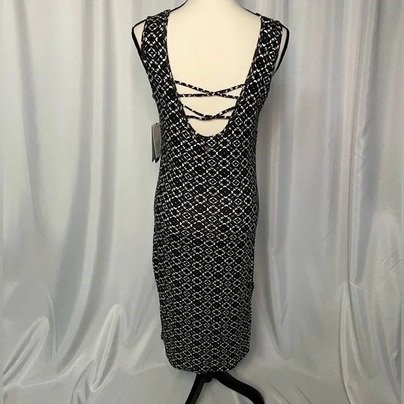 NWT Gaiam Stella Dress Cait Print in Black - size Medium - Picture 6 of 9